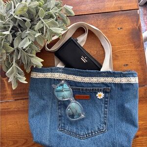 Chic Denim Tote with Lace and Daisy Accent